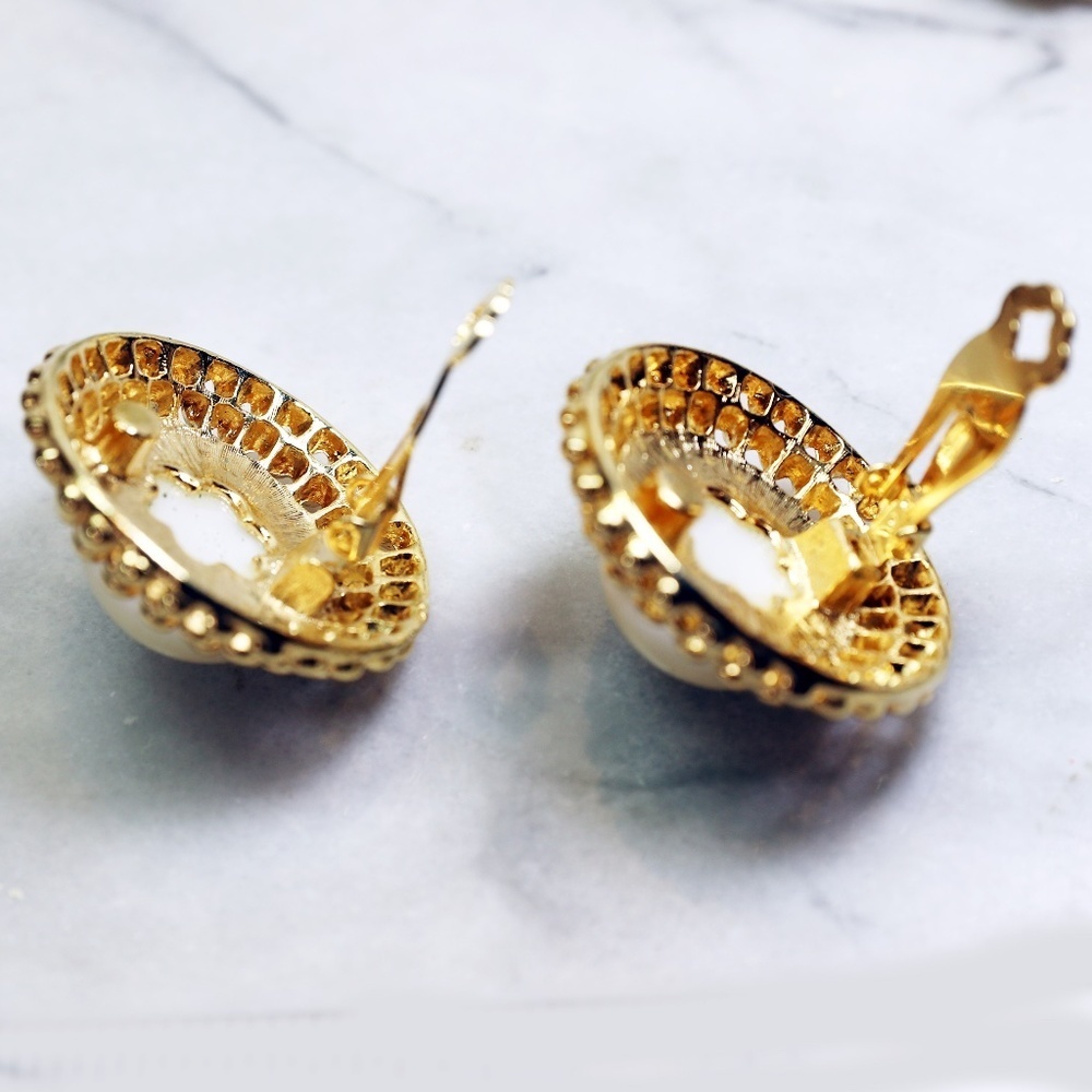 Pearl Earrings - Massive Gold Caviar Clip-on Vintage Luxury Timeless Bridal Gift - Picture 10 of 13
